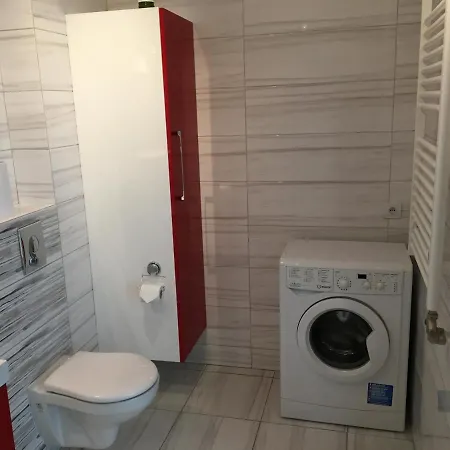 1 Tyskie Apartamenty Z Prywatnym Ogrodkiem * Tychy