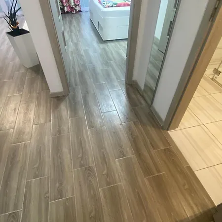 1 Tyskie Apartamenty Z Prywatnym Ogrodkiem * Tychy