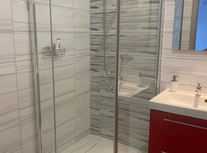 1 Tyskie Z Prywatnym Ogrodkiem * טיצ'י